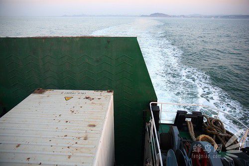 出海喂鳥吃海鮮 山東長島讓你玩到爽 出海喂鳥吃海鮮 山東長島讓你玩到爽