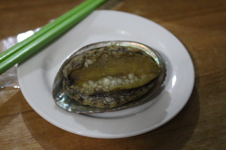 無(wú)與倫比的美味：長(zhǎng)島國(guó)際度假區(qū)的海鮮盛宴 - 西園的貓 - 風(fēng)從海面吹過(guò)來(lái)