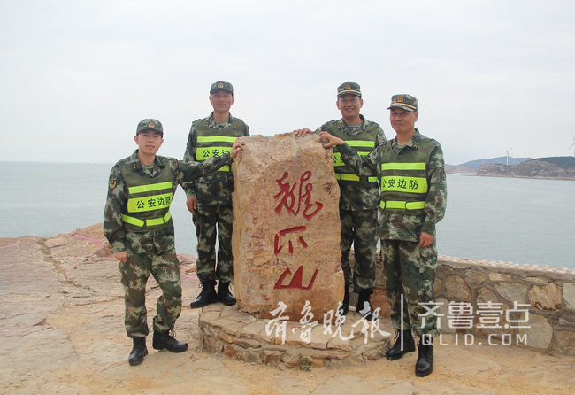 煙臺這座海島上蝮蛇成群，民警每天巡邏30公里