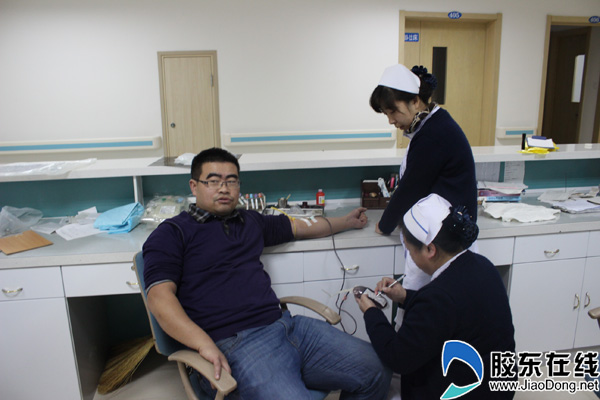 深夜搶救患者志愿獻(xiàn)血