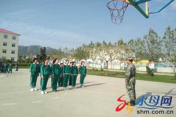 大欽島中心小學(xué)收到駐島邊防官兵的六一厚禮 9.jpg